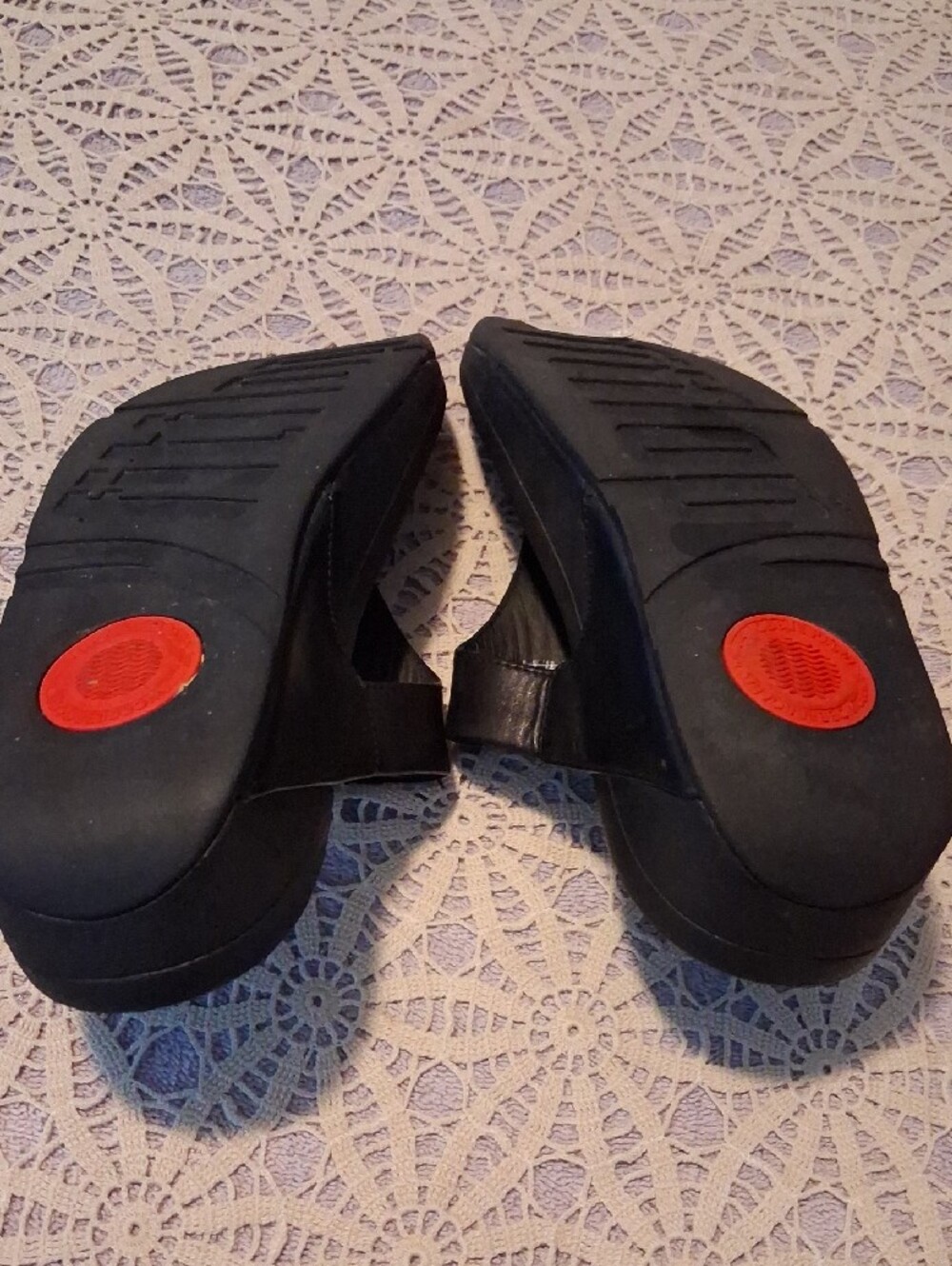 Fitflop Black Leather Thong Clog Sandals - Picture 5 of 12